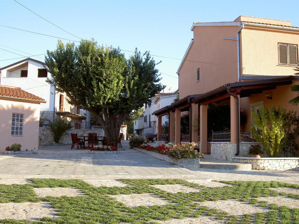 Apartments Kori Funtana Oda fotoğraf