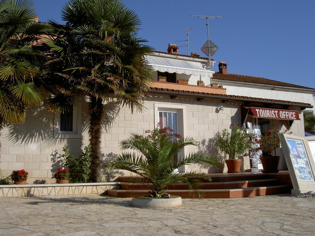 Apartments Kori Funtana Oda fotoğraf